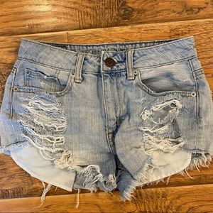 𝅺3/25 American Eagle shorts